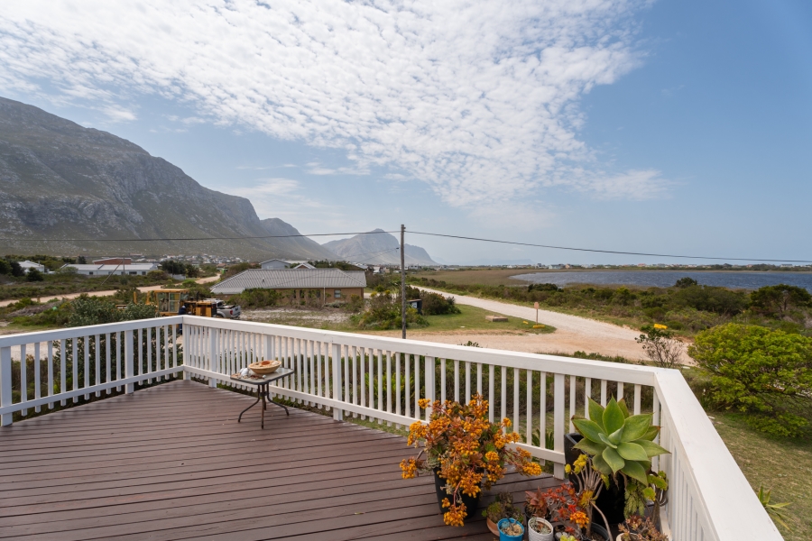4 Bedroom Property for Sale in Bettys Bay Western Cape